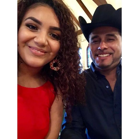 Meet your Posher, Alondra - Picture 1 of 1